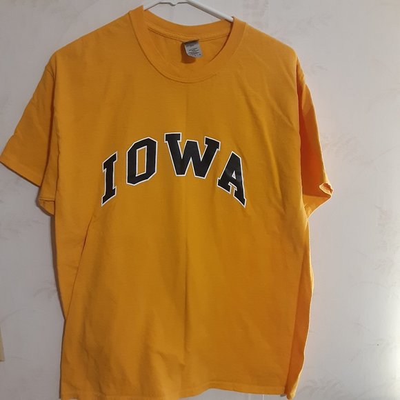 Gildan Heavy Cotton Men's Iowa Hawkeyes Short Sleeve T Shirt in Size L - Picture 1 of 3